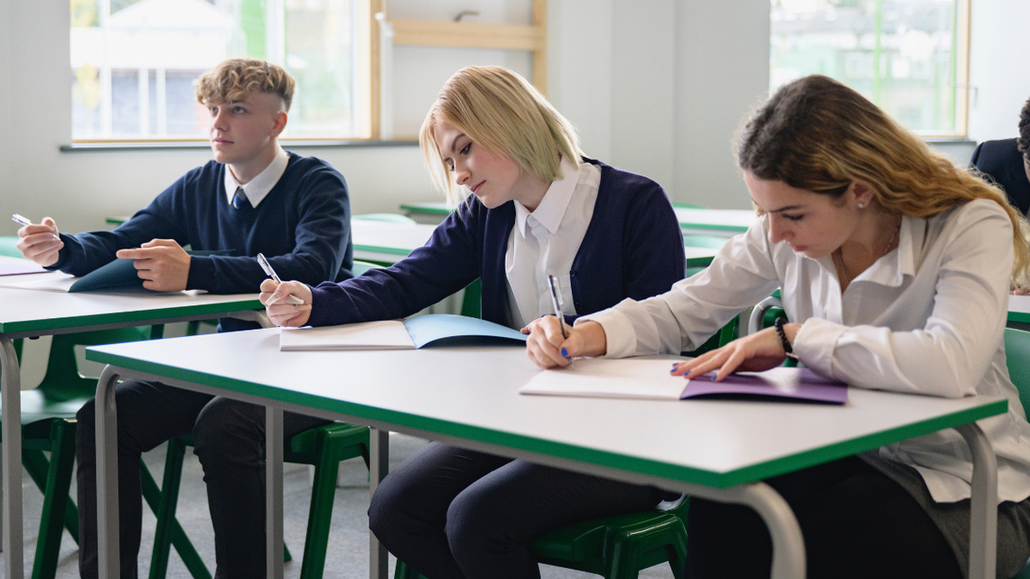 Ósmoklasiści i maturzyści nie muszą się bać zmian w ortografii Ósmoklasiści i maturzyści nie muszą się bać zmian w ortografii