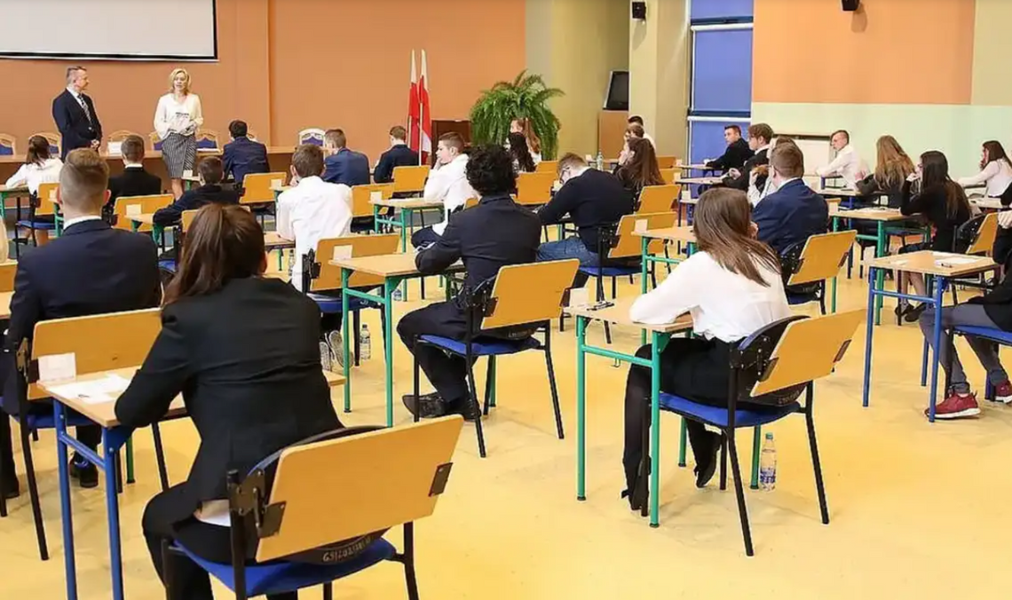 Ósmoklasiści poznali wyniki egzaminu. Jak poszło młodzieży w Kaliszu?