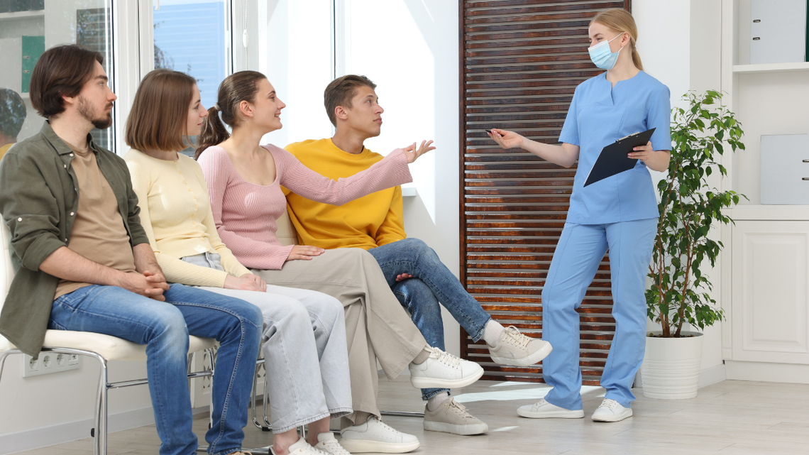 Pacjent skarży się NFZ-owi, że trudno zapisać się na wizytę. Lista zarzutów