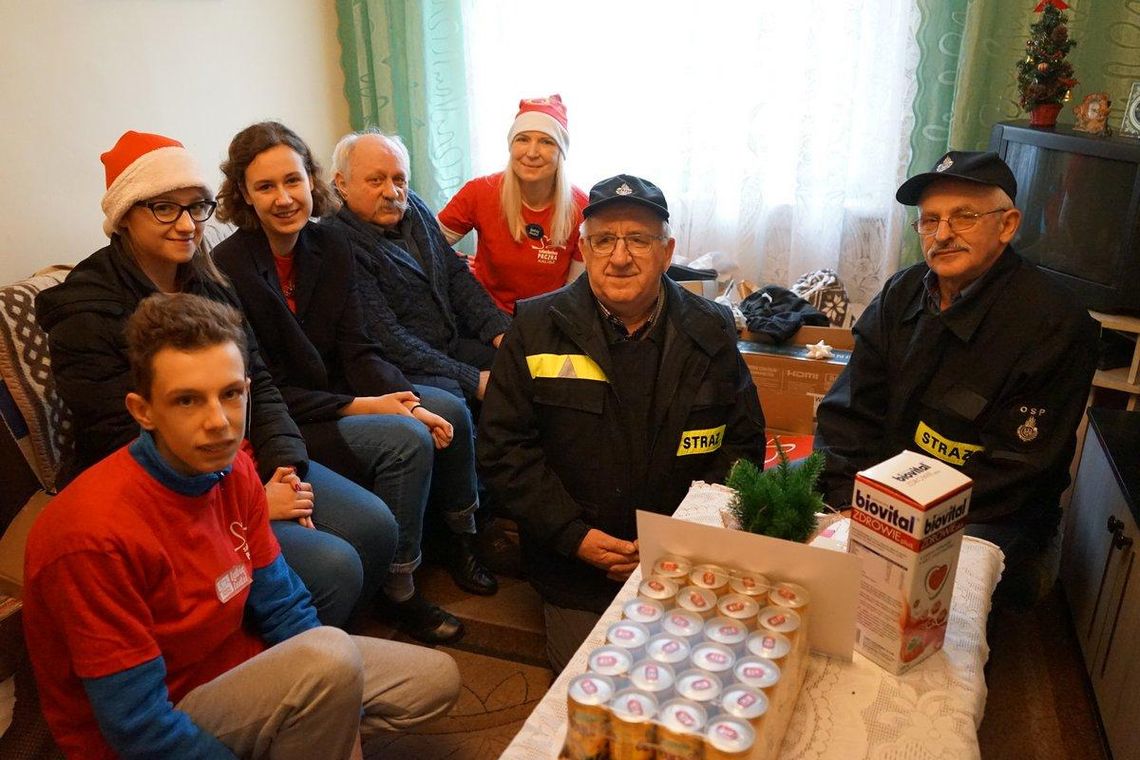 Pan Andrzej i 70 pozostałych rodzin otrzymało Szlachetną Paczkę. Finał akcji w Kaliszu ZDJĘCIA