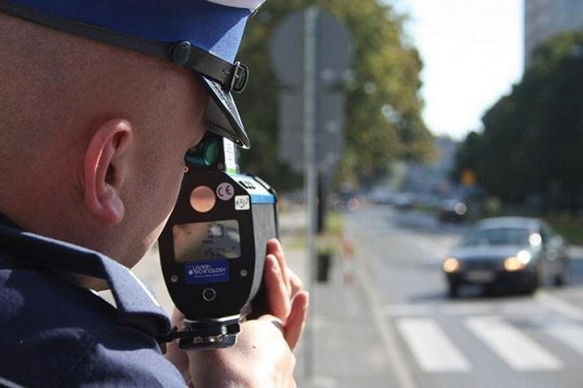 Pędził ulicą Wrocławską 140 km/h. Stracił prawo jazdy