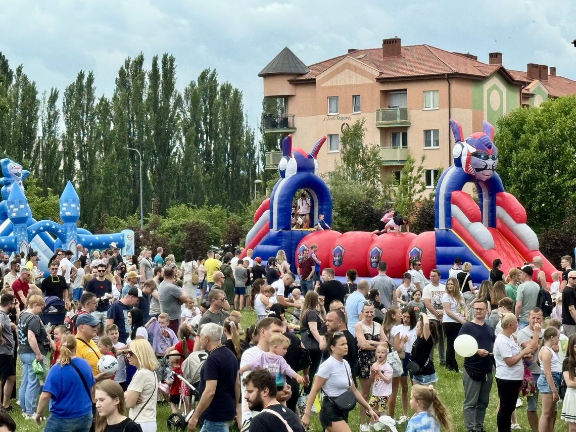 PIANA party, pokazy służb... Wielki FESTYN na Polach Marsowych PIANA party, pokazy służb... Wielki FESTYN na Polach Marsowych