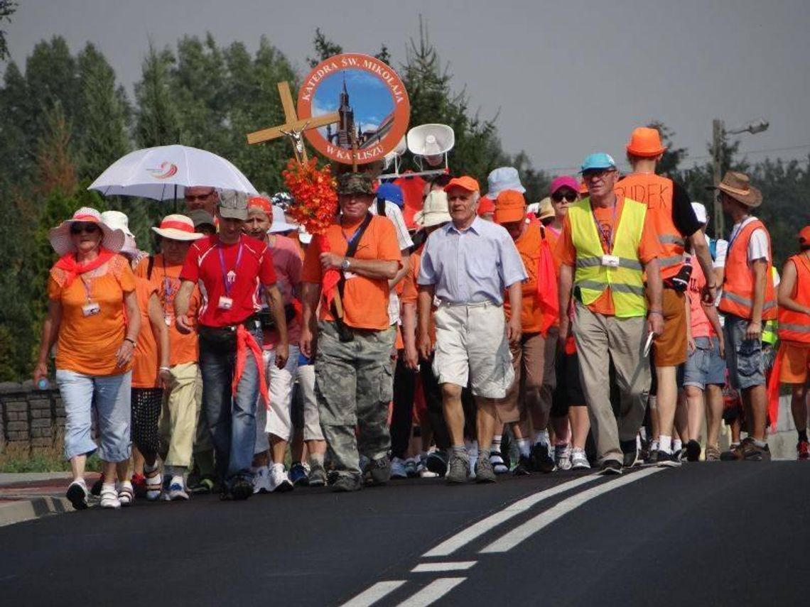 Pielgrzymi gotowi do drogi. Jutro z Kalisza wyrusza 382. pielgrzymka na Jasną Górę WIDEO