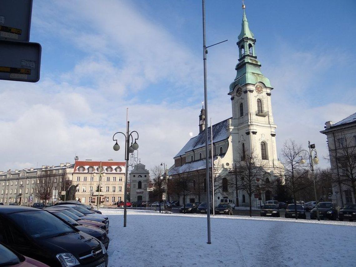 Plac św. Józefa: zieleń wróci, ale parking zostanie