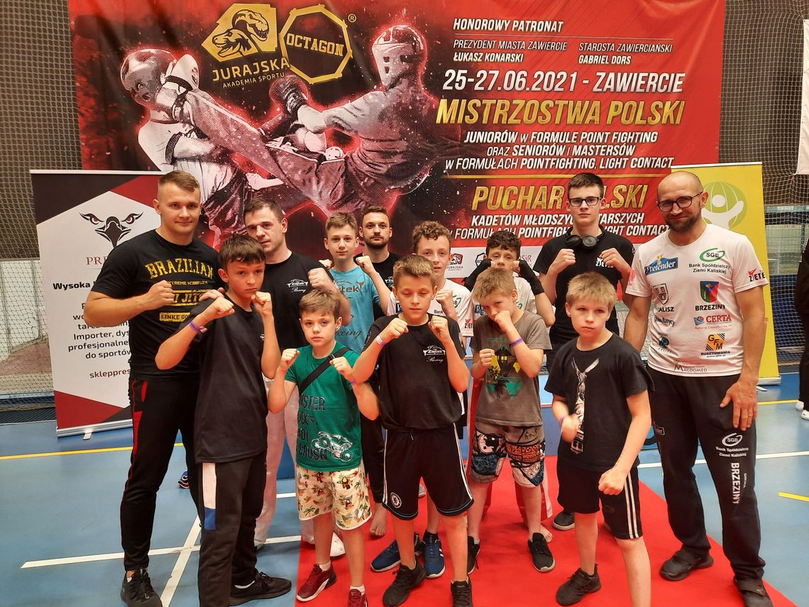 Podium kickbokserów Ziętek Team w Zawierciu