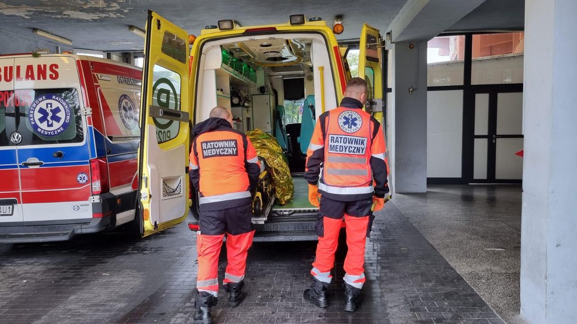 „Pogarsza rokowania pacjentów”. Dla kogo zabraknie karetki?