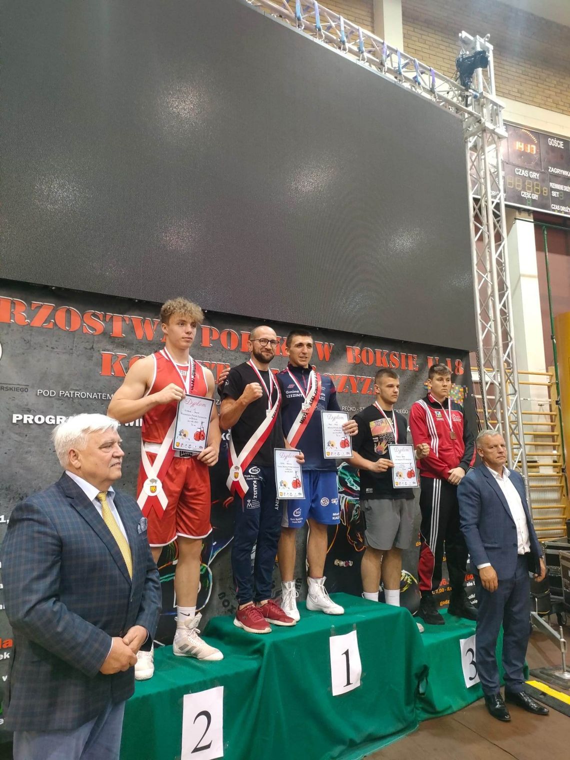 Pokaz siły Olafa Pery. Pięściarze Ziętek Team z medalami mistrzostw Polski juniorów