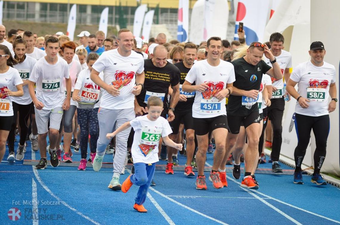 Pokonali 2556 okrążeń. W Kaliszu odbył się 4. PKO Bieg Charytatywny (ZDJĘCIA)