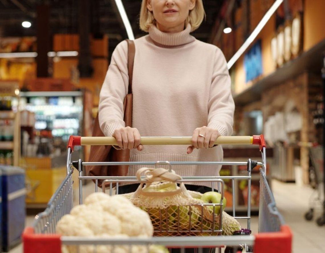 Polacy liczą cały koszyk. Cena to już nie wszystko Polacy liczą cały koszyk. Cena to już nie wszystko