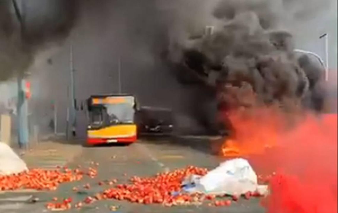 Policja poszukuje uczestników protestu rolników w Warszawie. Publikuje ich zdjęcia ZDJĘCIA