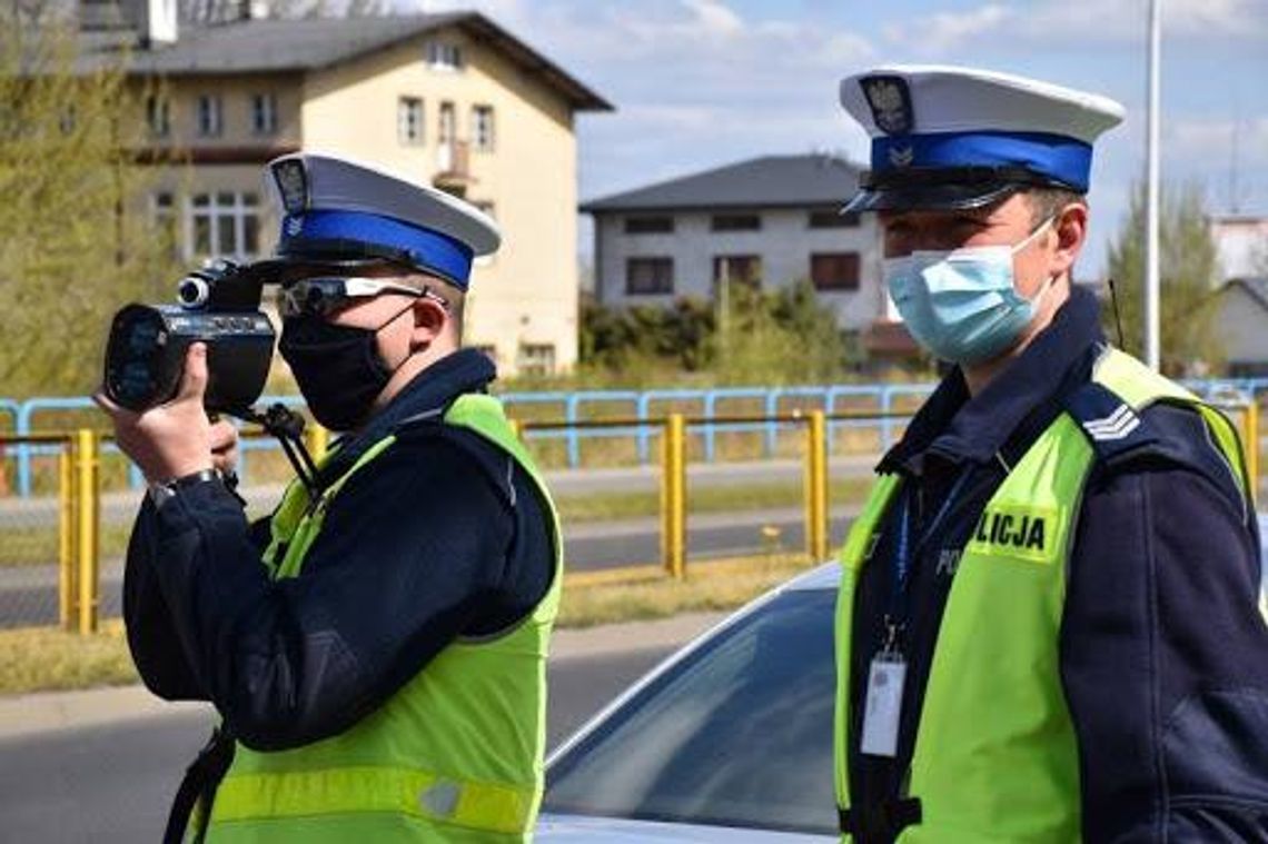 Policja szuka pirata drogowego. Kierowca forda mógł doprowadzić do katastrofy w ruchu lądowym