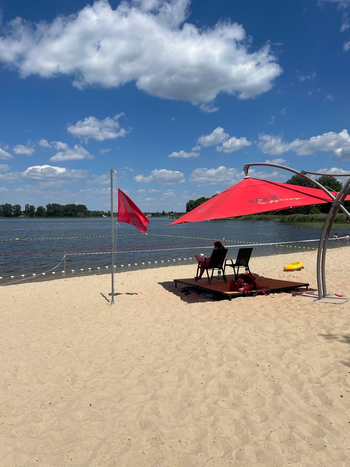 Popularne kąpielisko zamknięte. Inne plaże rozpoczynają sezon