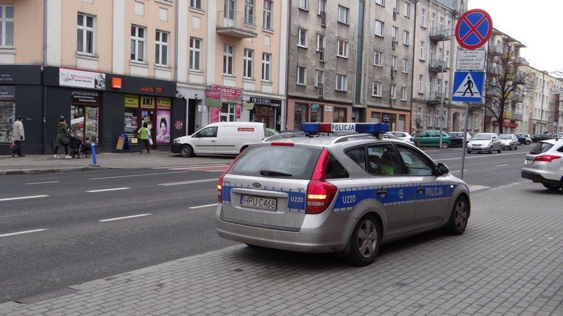 Potrąciła na pasach 70-latkę. Policja zatrzymała jej prawo jazdy
