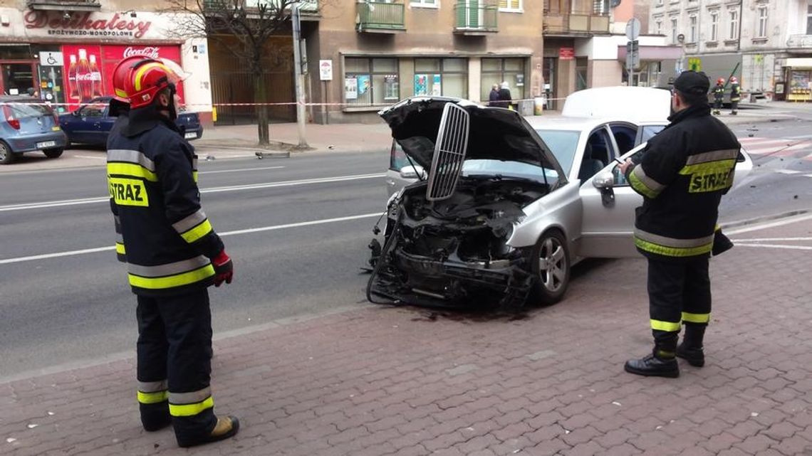 Poważny wypadek na ul. Górnośląskiej ZDJĘCIA