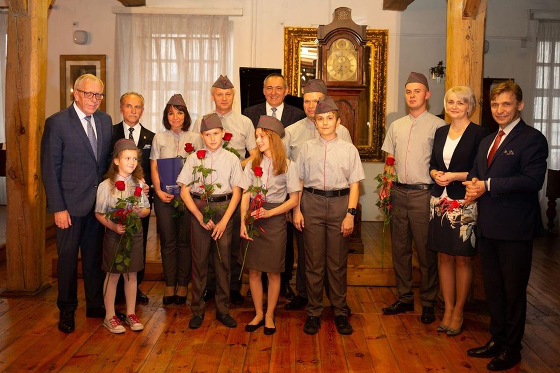 Powiatowe Spotkanie z Kulturą w Muzeum Historii Przemysłu w Opatówku ZDJĘCIA