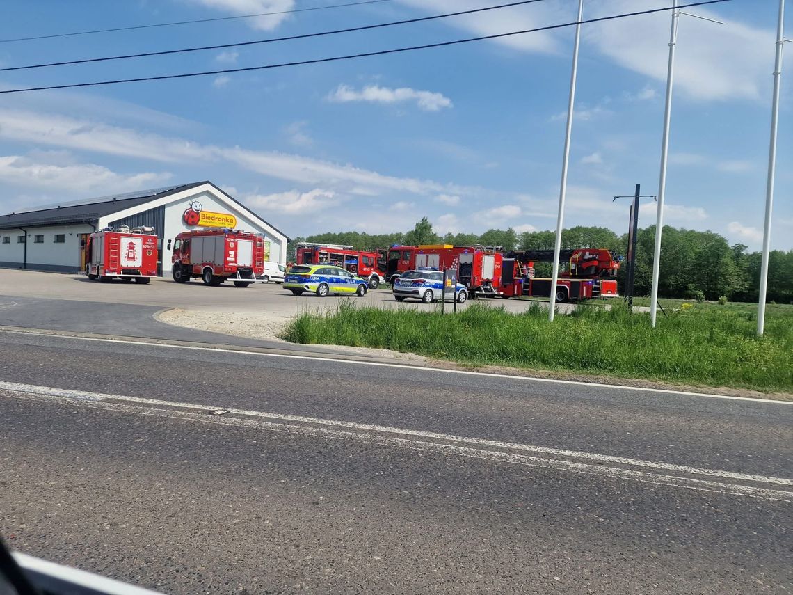 Pożar Biedronki w regionie ZDJĘCIA