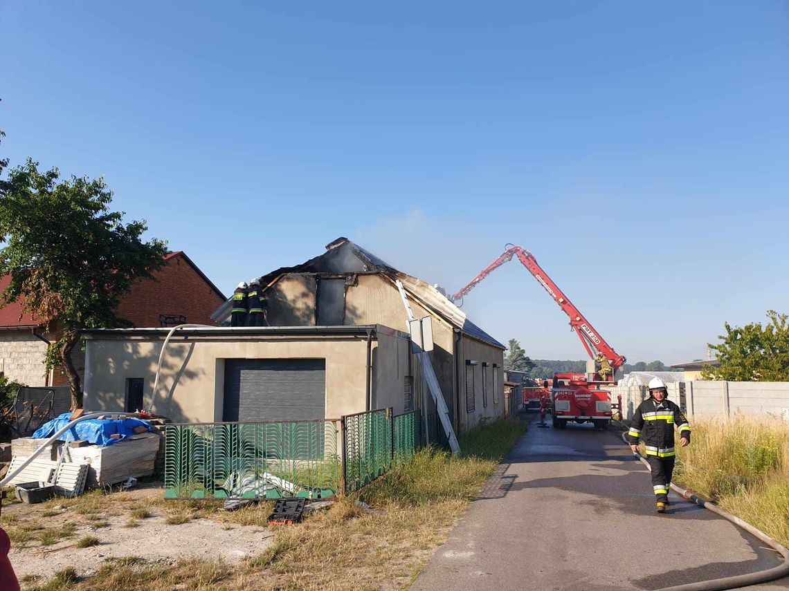 Pożar domu w powiecie kaliskim. Ogień pojawił się na poddaszu