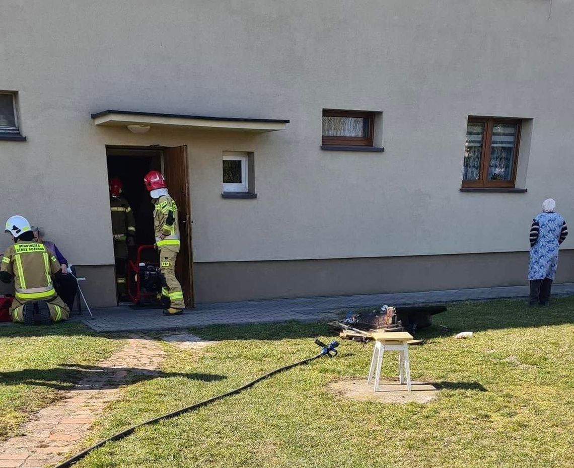 Pożar kuchni w Borkowie Starym. Ranna starsza kobieta