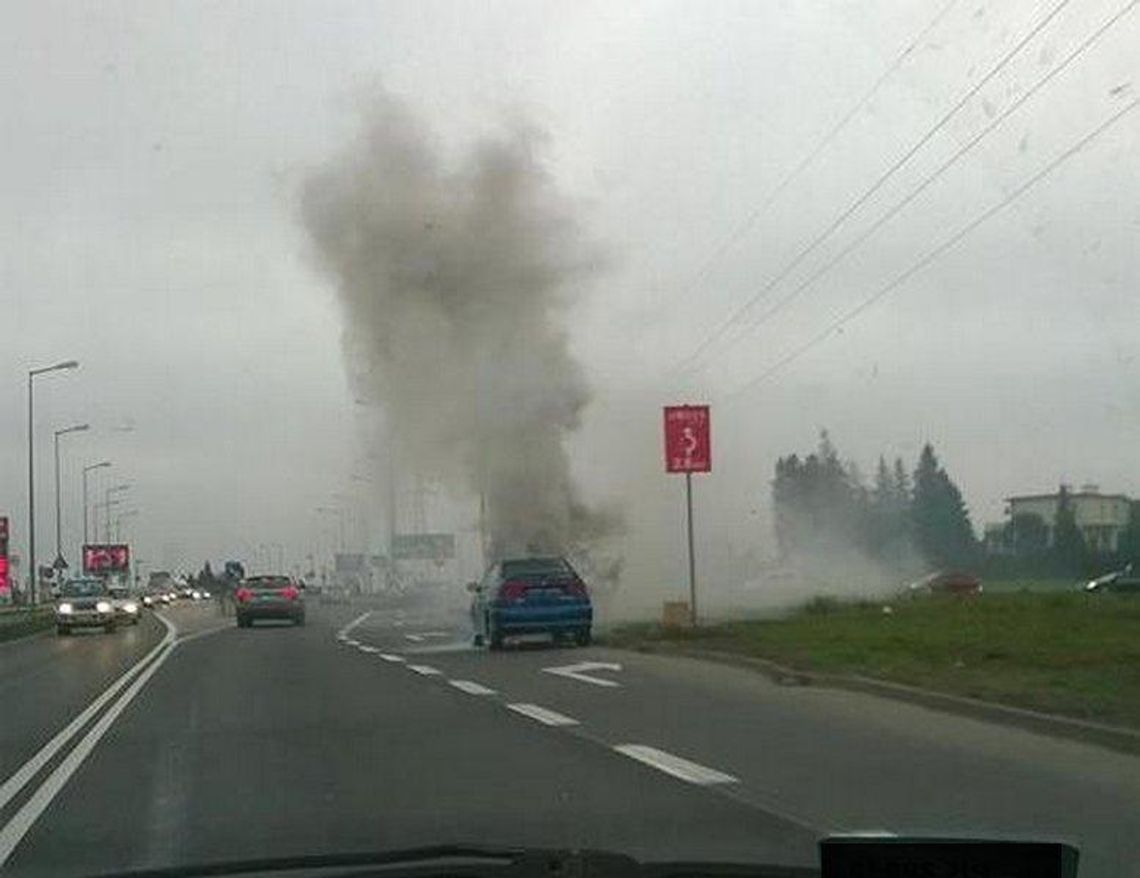 Pożar samochodu na ul. Poznańskiej ZDJĘCIA