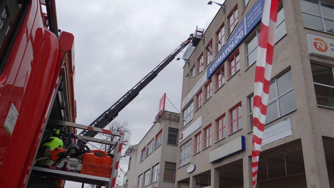 Pożar w budynku biurowo-usługowym przy ul. Górnośląskiej ZDJĘCIA