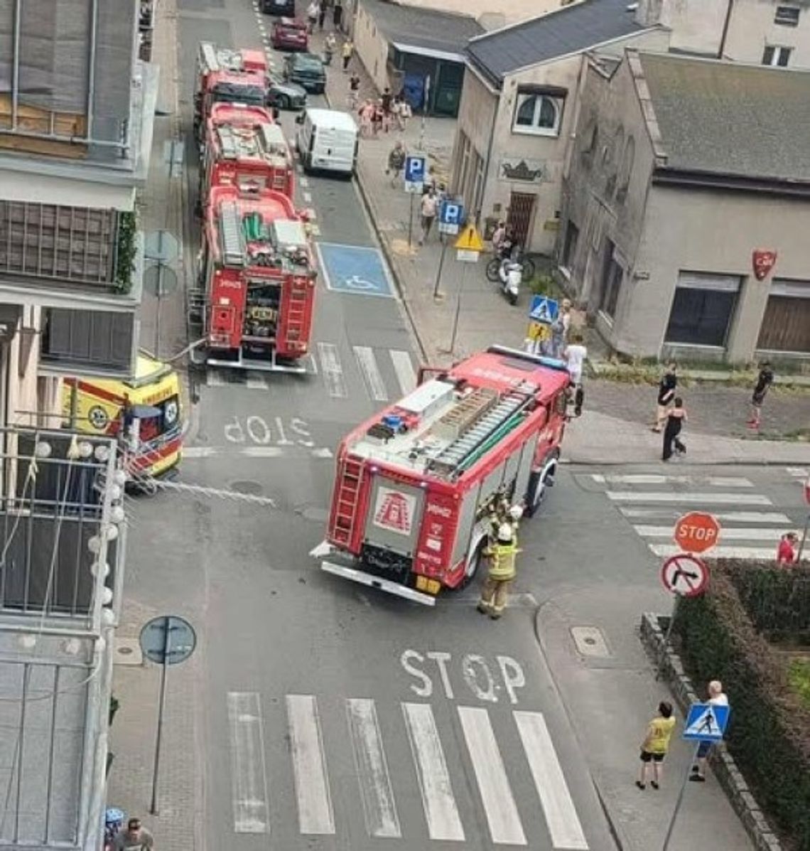 Pożar w mieszkaniu w centrum Kalisza! Jedna osoba w szpitalu