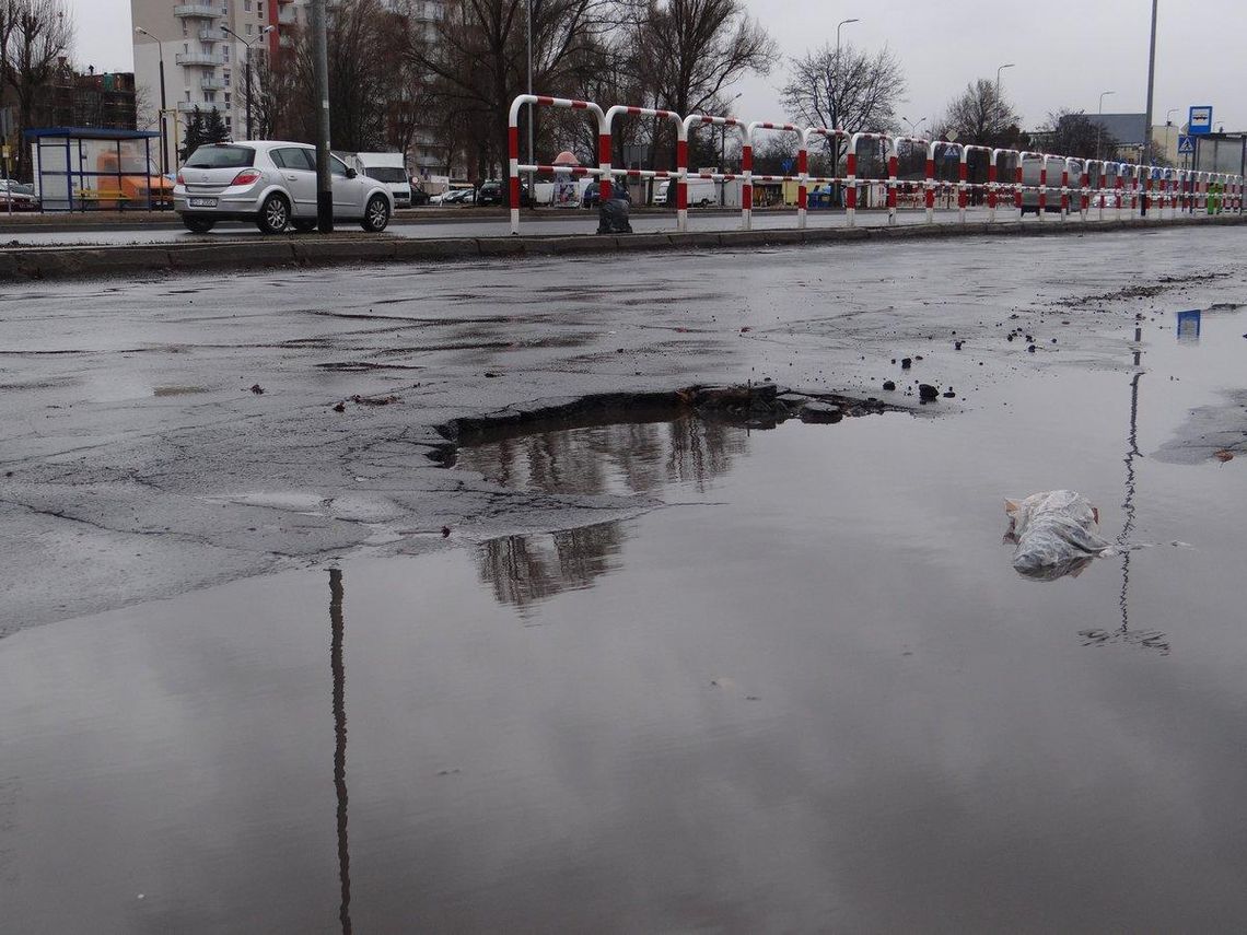 Pozimowe zniszczenia na drogach ZDJĘCIA