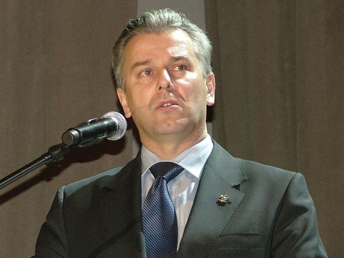 Prokuratura domaga się cofnięcia Grabarczykowi pozwolenie na broń