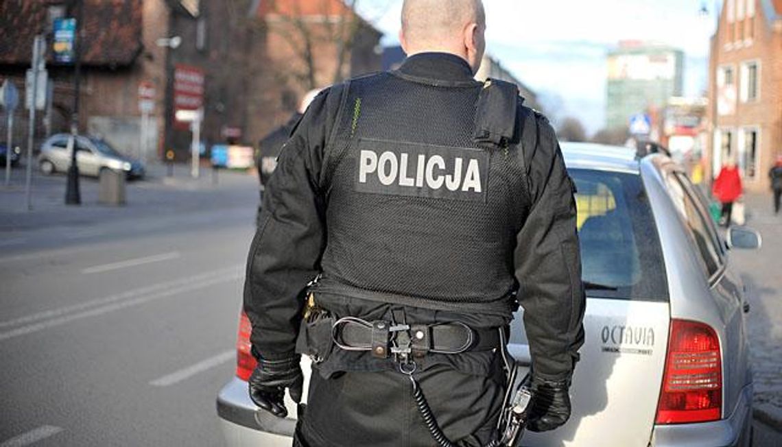 „Przebierany” policjant wyłudzał pieniądze