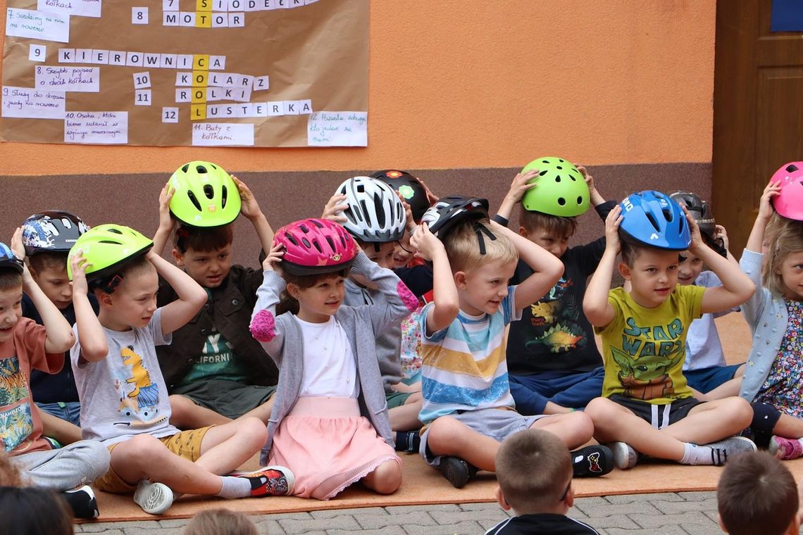 Przedszkolak w Kasku jest Cool ZDJĘCIA