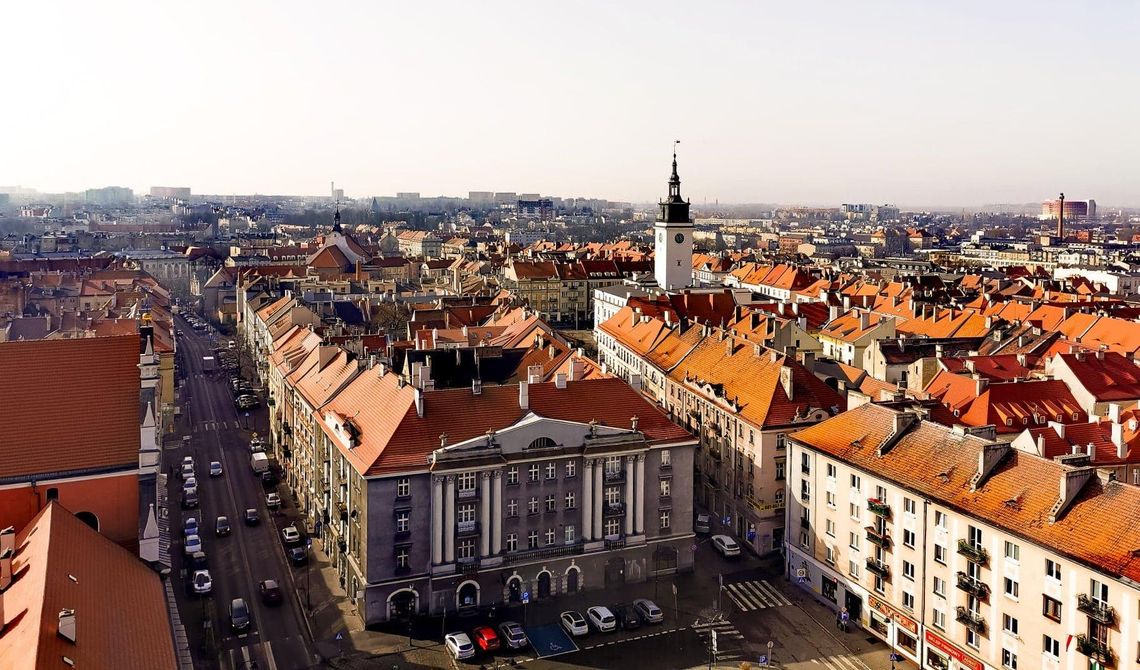 Przekazać je samorządom. Prezydent Kalisza pisze do ministra ws. prywatnych budynków, którymi zarządza Miasto