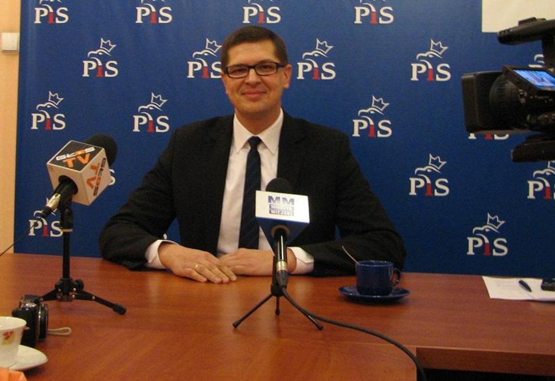 Rogacki zawieszony. Kaczyński żąda usunięcia