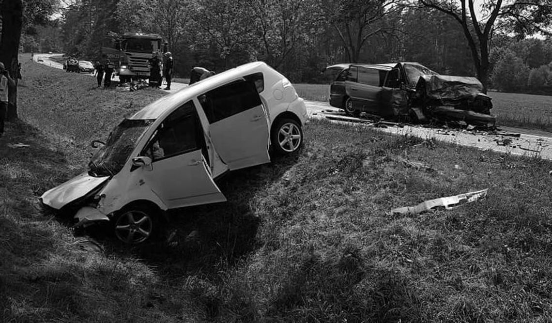 Rośnie bilans ofiar wypadku na krajowej "15 w Dziadkowie. Nie żyje drugie dziecko