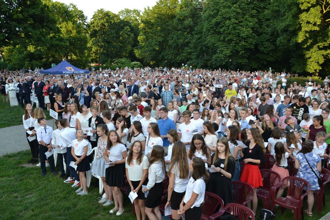 „Rota” na 1044 głosy. W Kaliszu pobito rekord Polski ZDJĘCIA