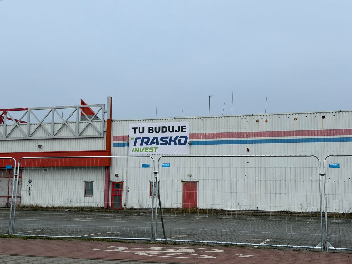 Ruszają roboty. Ruch na działce po drugim Tesco