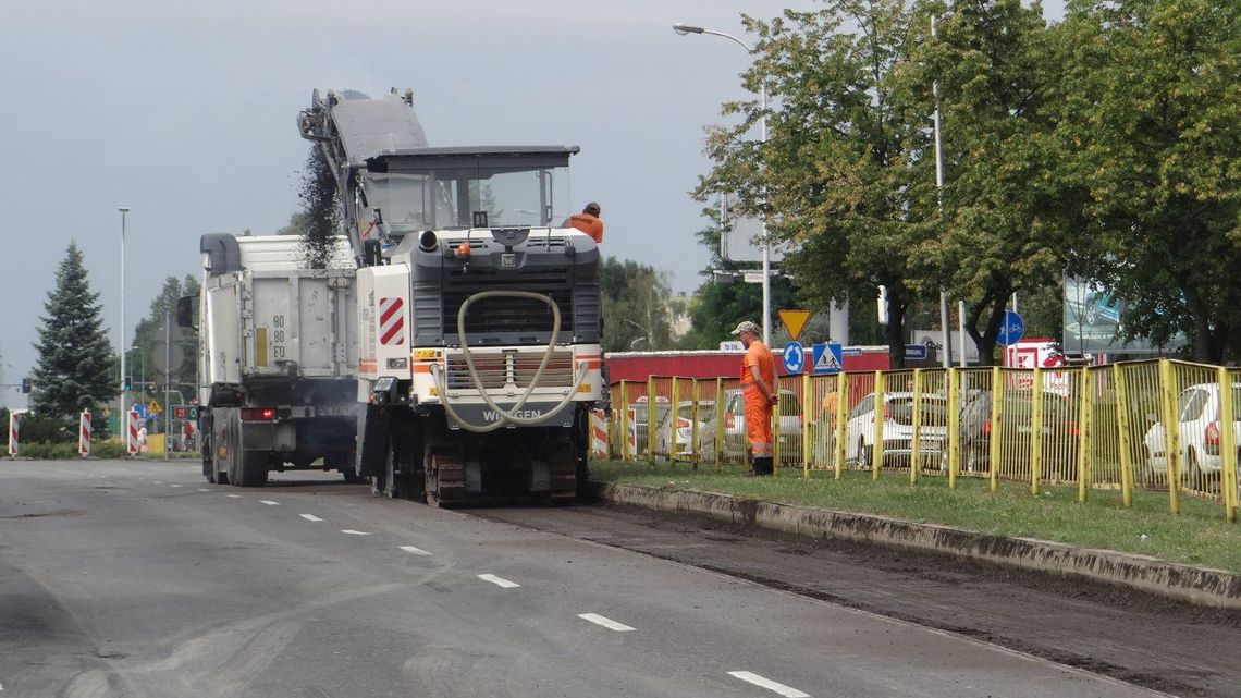 Ruszył remont dwóch odcinków al. Wojska Polskiego. Zmiany w organizacji ruchu! ZDJĘCIA