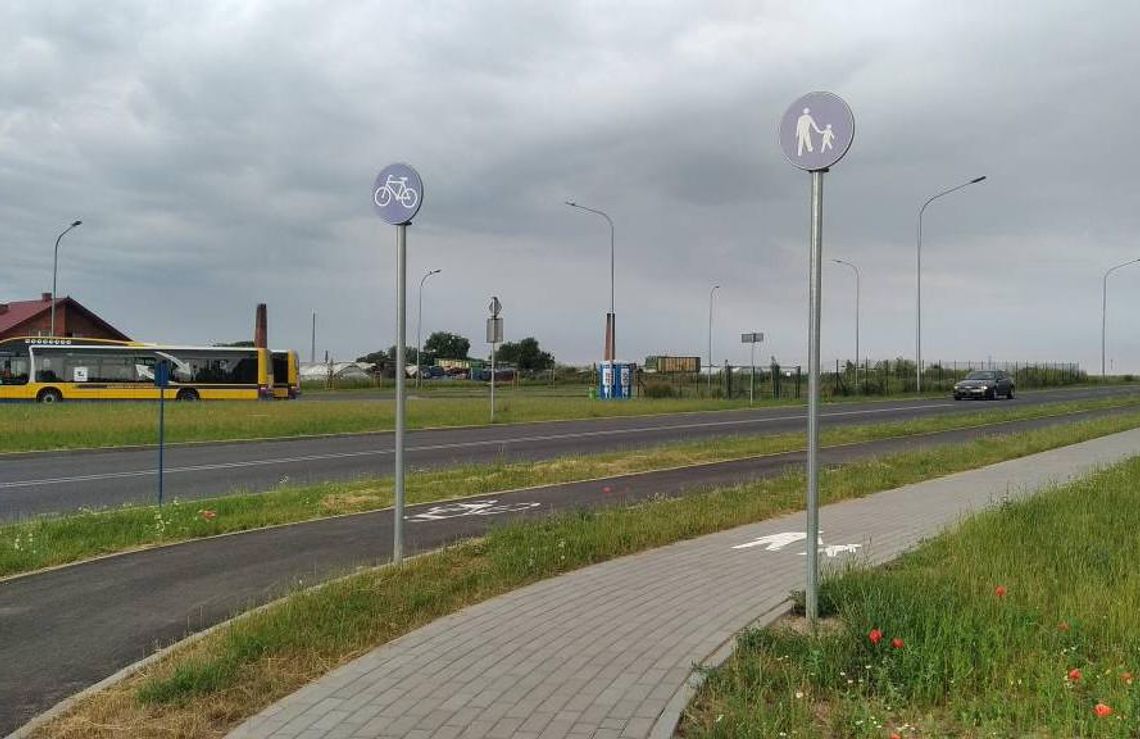 Są zatoki – nie ma autobusów. Czy ulica Aliny Szapocznikow pojedzie komunikacja Miejska?