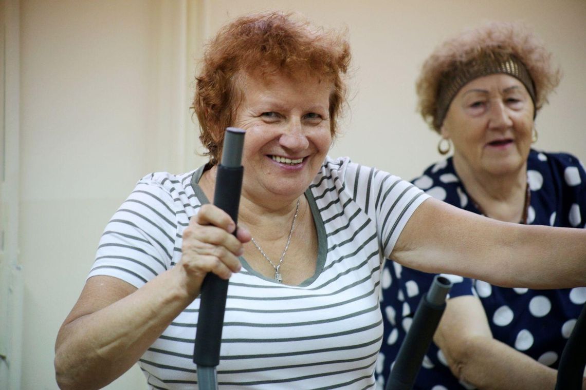 Samotność nie musi być taka zła. Odwiedziliśmy Ośrodek Wsparcia Dziennego Pobytu dla Seniorów ZDJĘCIA