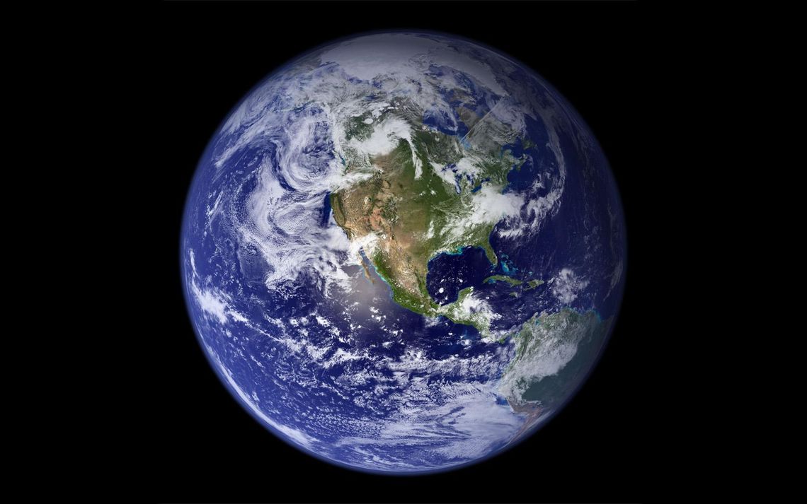 Seans „Wszechświat i cała reszta” w przenośnym planetarium