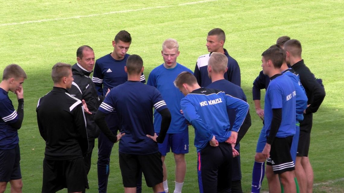 Seniorzy ograli juniorów. Wewnętrzny sparing w KKS-ie