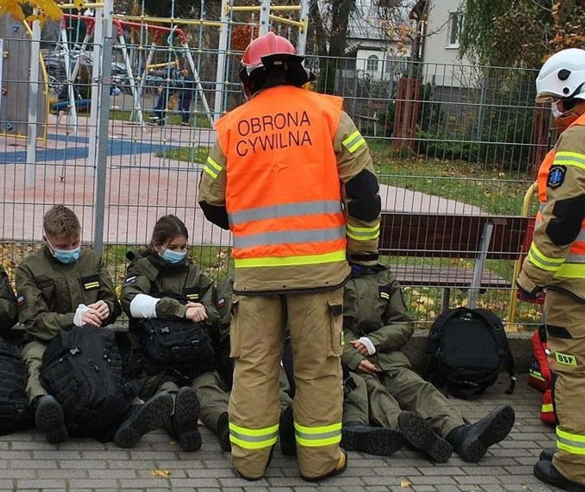 „SKANDAL i kompromitacja”. Pieniądze na bezpieczeństwo COFNIĘTE