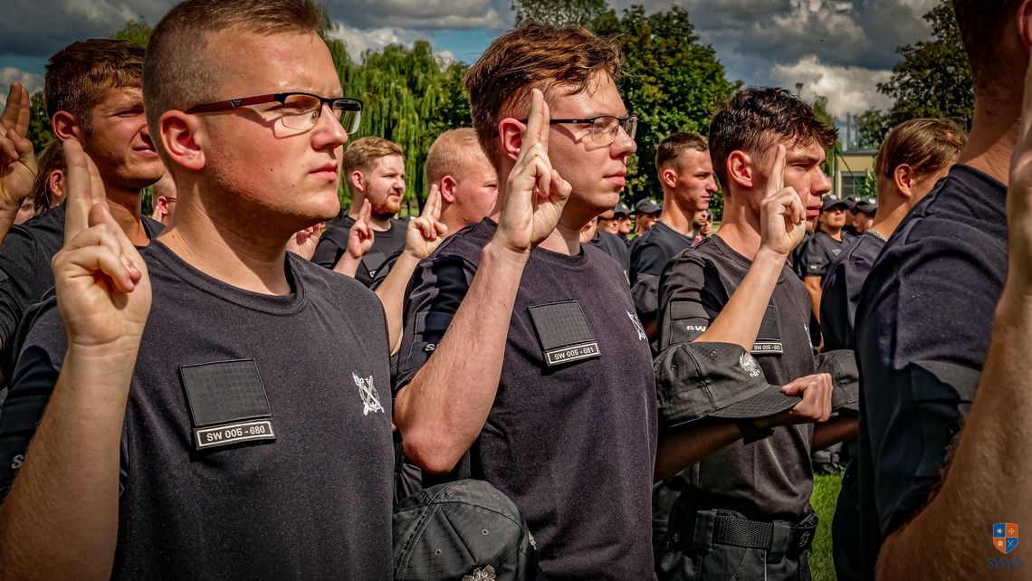 Ślubowanie funkcjonariuszy Służby Więziennej w SWWS