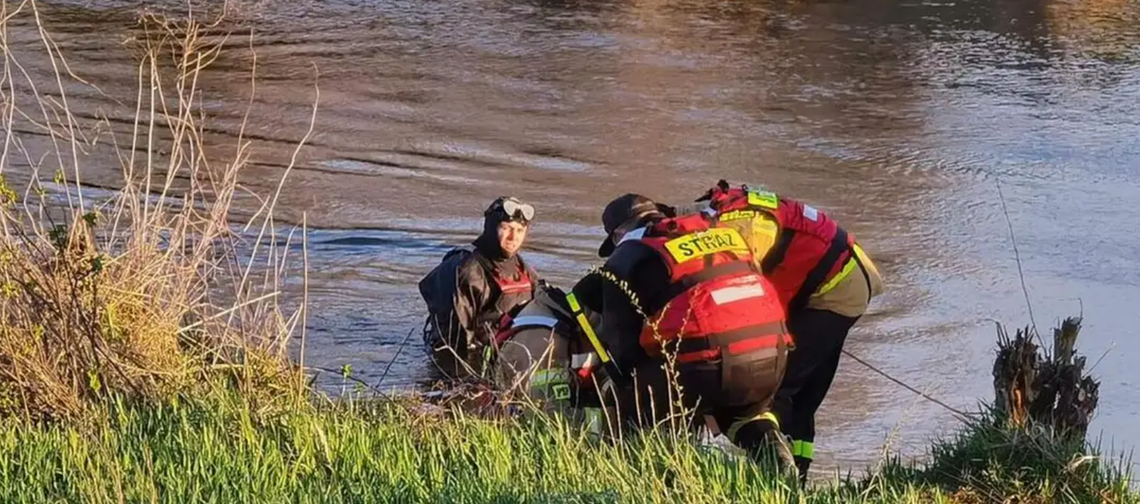 Śmierć nad wodą. Mężczyzna utonął w przydomowym stawie