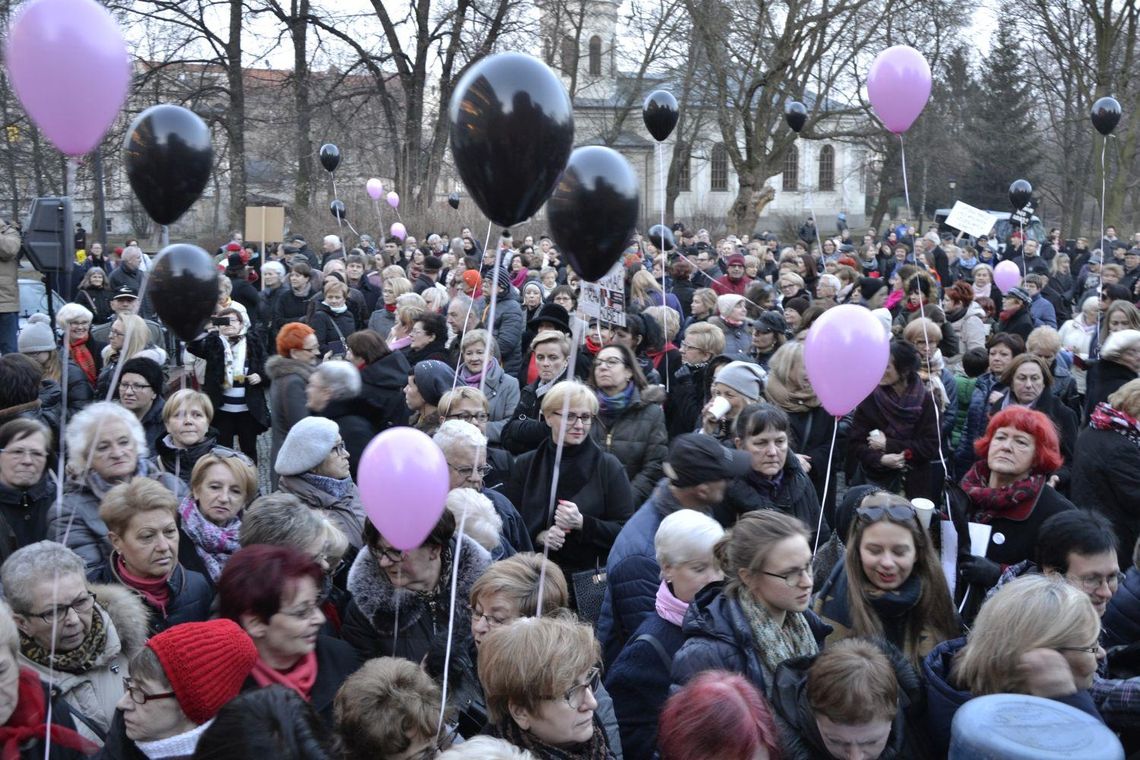 Solidarność naszą bronią. Strajk Kobiet w Kaliszu ZDJĘCIA