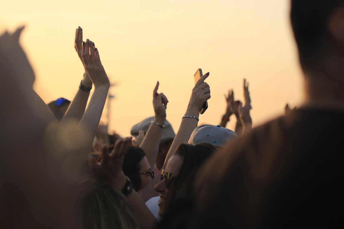 Śpiew, taniec i muzyka. Koncert Eleni i nie tylko na Rajskowie