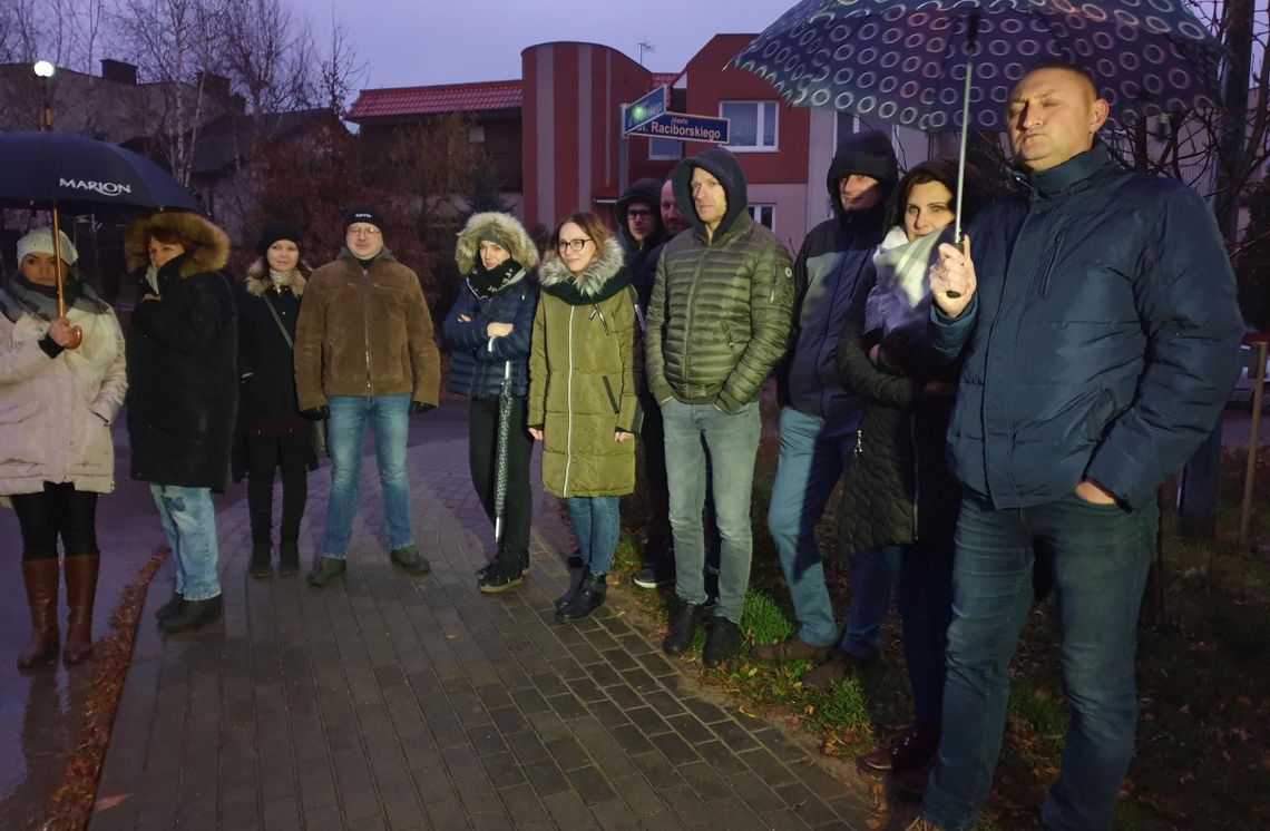 Spłacają kredyty za mieszkania, których nigdy nie dostali. Ludzie protestują WIDEO