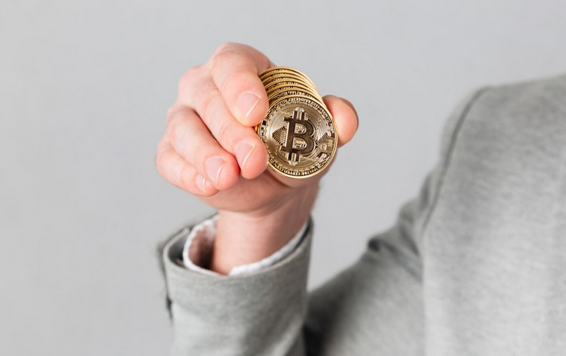 Sprawdź, którzy politycy aktywnie inwestują w kryptowaluty