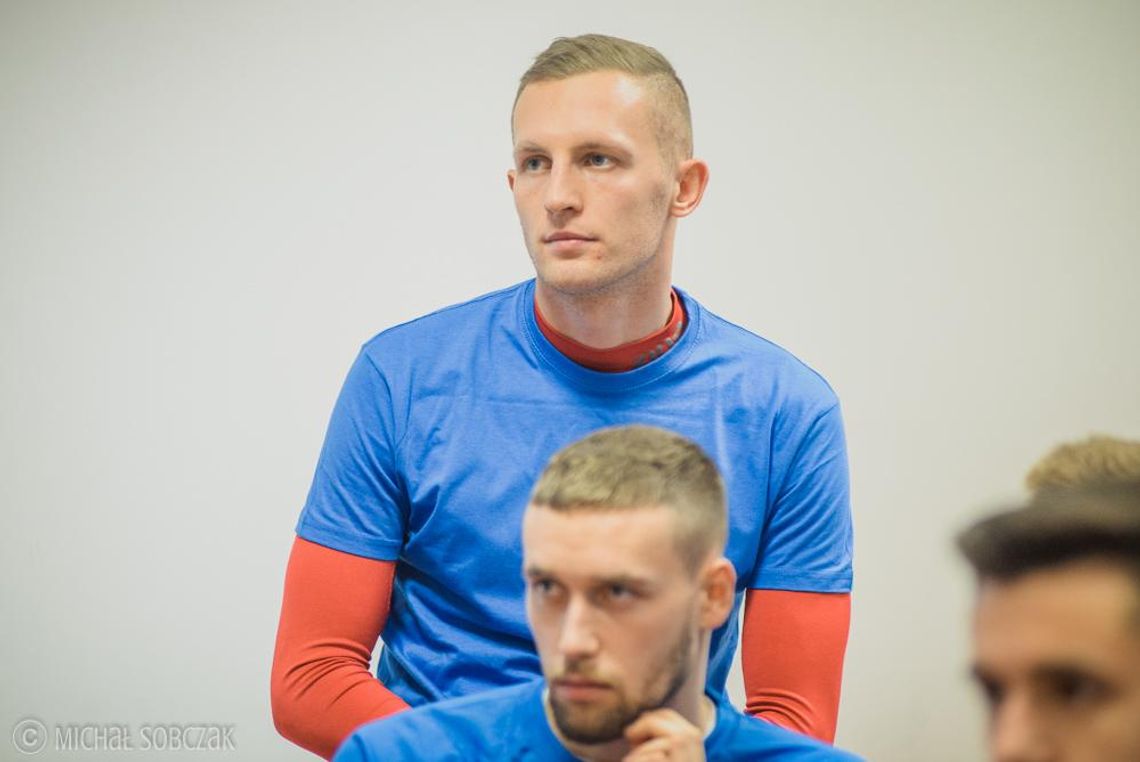 Strzelał bramki w I lidze, teraz zagra dla KKS-u. "Jestem tutaj, by pomóc w awansie"