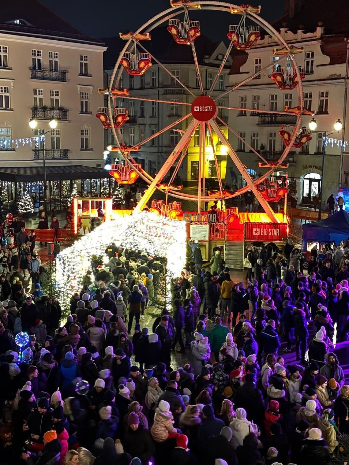 Świąteczna loteria podczas kaliskich Mikołajek. Dochód wesprze potrzebujące dziecko Świąteczna loteria podczas kaliskich Mikołajek. Dochód wesprze potrzebujące dziecko