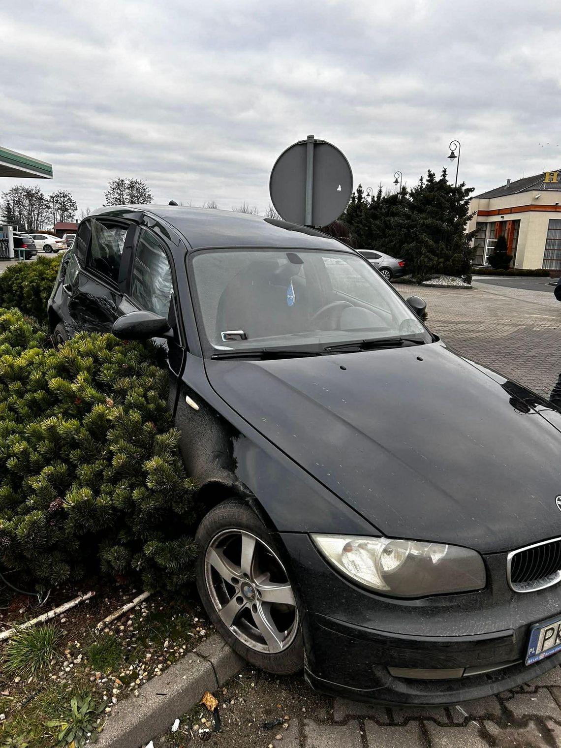 Świąteczne roztargnienie? Zderzenie BMW z Fordem ZDJĘCIA