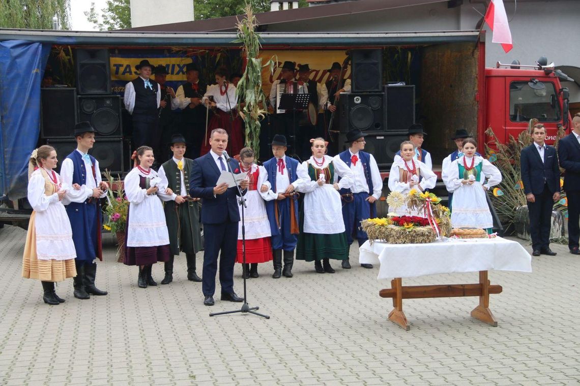 Święto plonów w Biskupicach Ołobocznych ZDJĘCIA